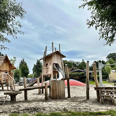 Wiringherlant-11 By Interhome * Hippolytushoef